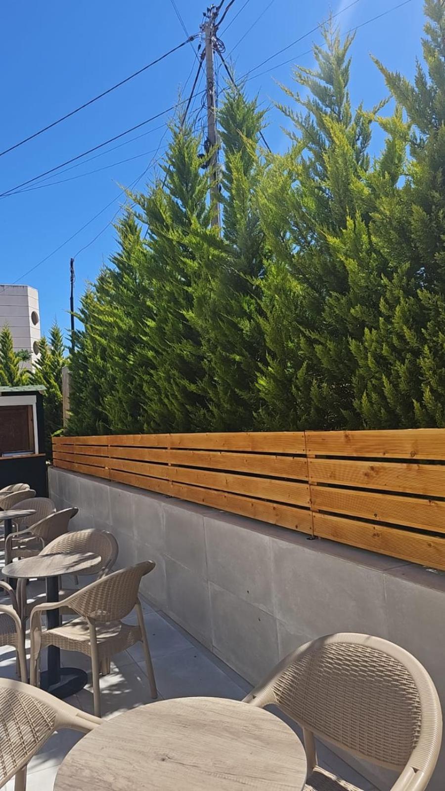 Lux Apartments Ксамил Екстериор снимка
