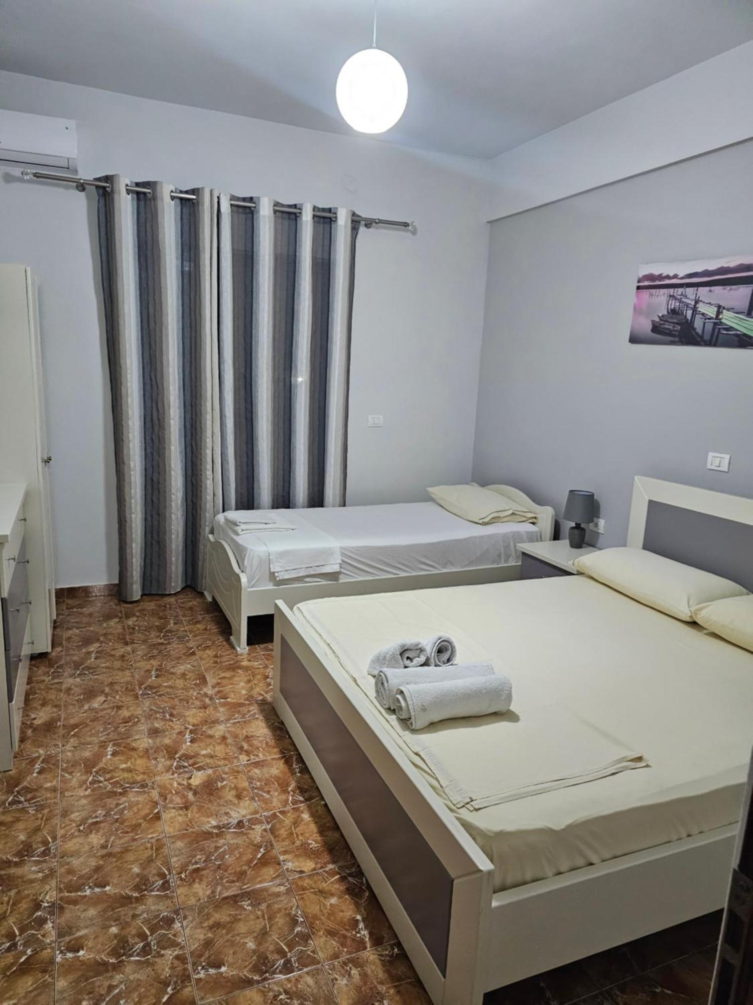 Lux Apartments Ксамил Стая снимка