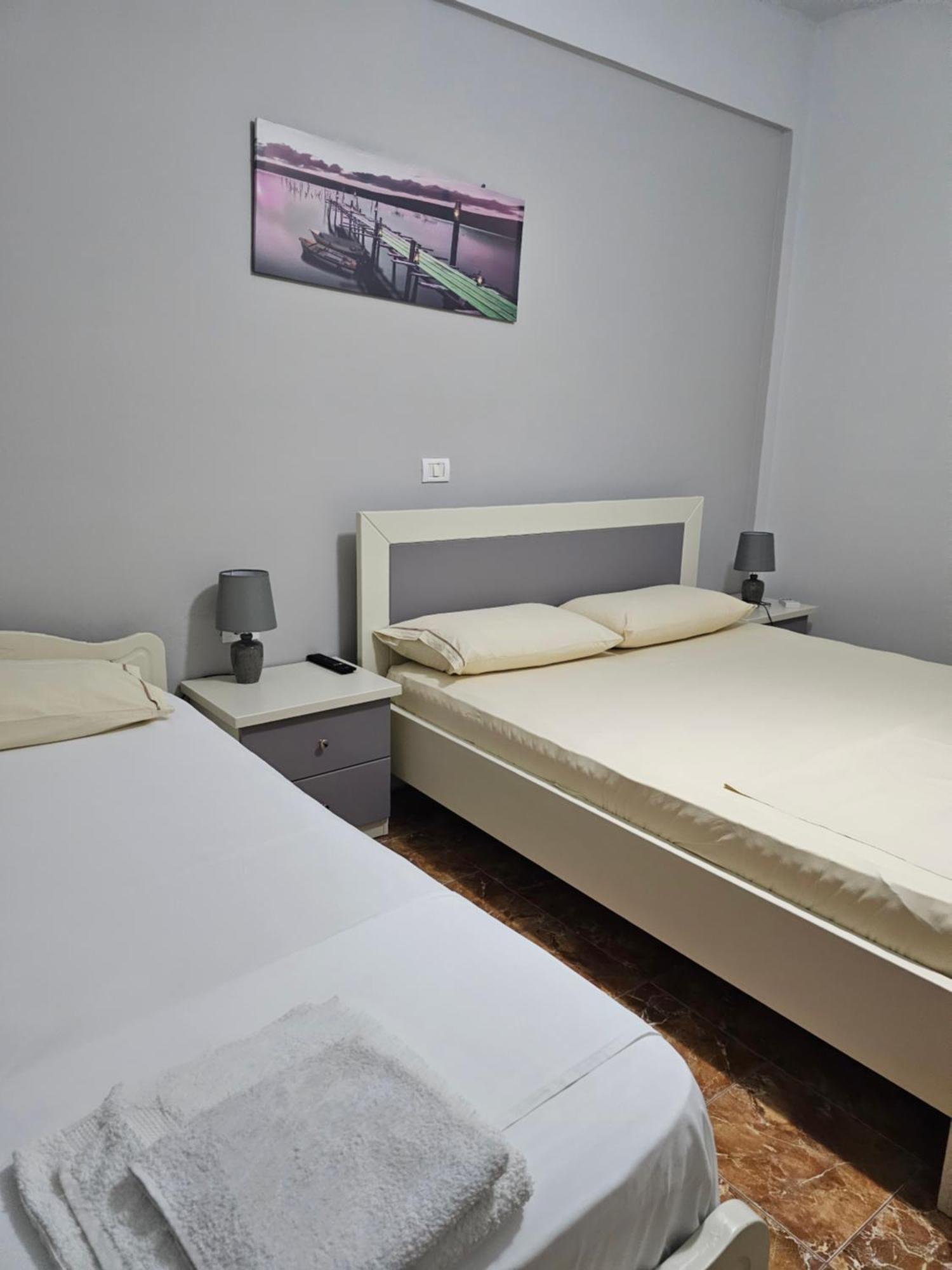 Lux Apartments Ксамил Стая снимка