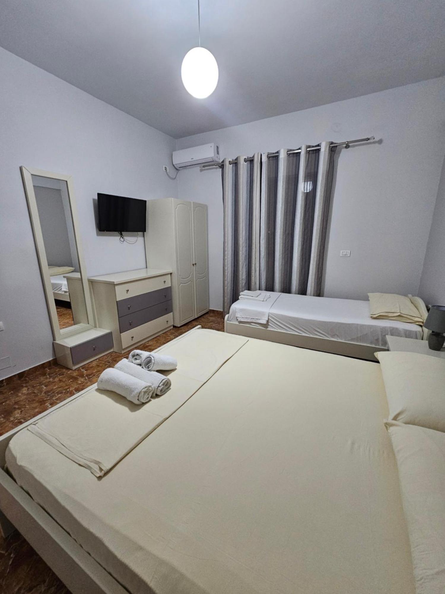 Lux Apartments Ксамил Стая снимка