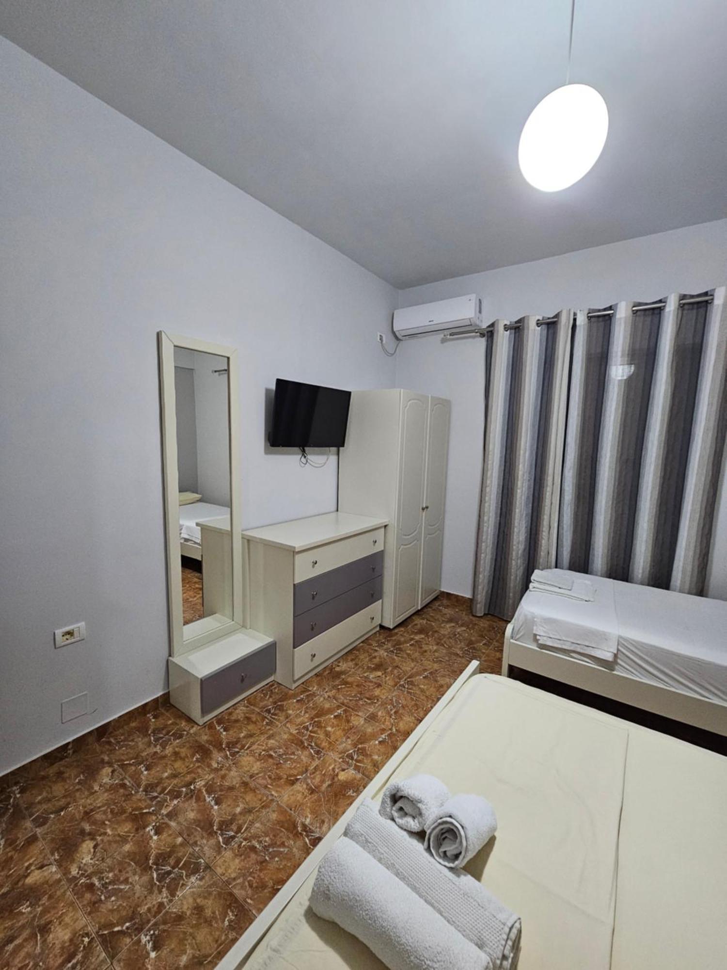 Lux Apartments Ксамил Стая снимка
